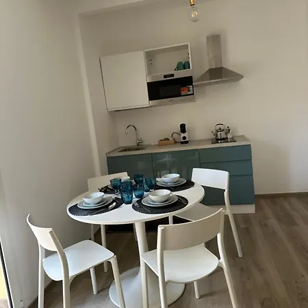 Marinella 公寓式酒店 *